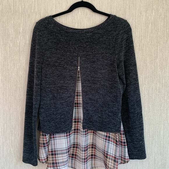 Doe & Rae Size Small Zipper Back Sweater with Plaid Bottom - Picture 2 of 7